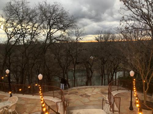180637327 Gruene River Hotel & Retreat