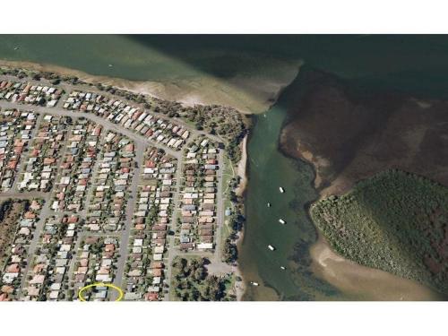 Michael Street 39, Golden Beach