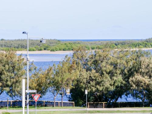 Explorer Cove Unit 6, 31 Kennedy Pde