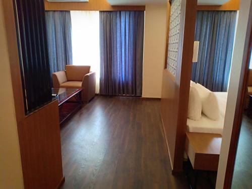 Pipul Padmaja Premium Hotel