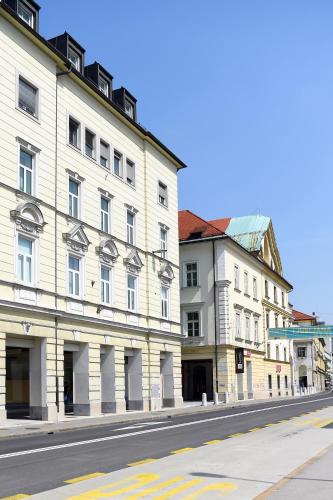 City Centre Chic Apartment Ljubljana 2/4 3
