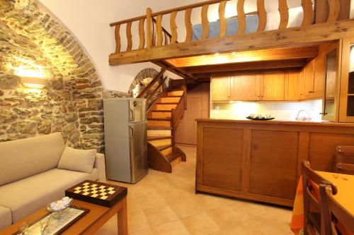 STOES Traditional Suites