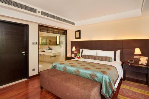The LaLiT New Delhi photo 3