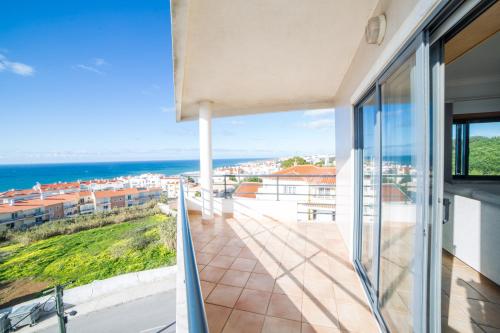  Feels Like Home Ericeira Spacious Flat with Balcony in Ericeira