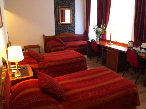 Ariston & Ariston Patio Hotel - image 4