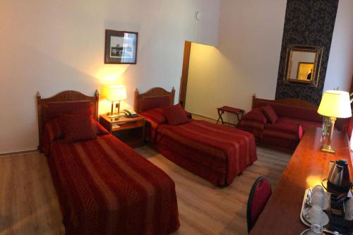 Ariston & Ariston Patio Hotel - image 12
