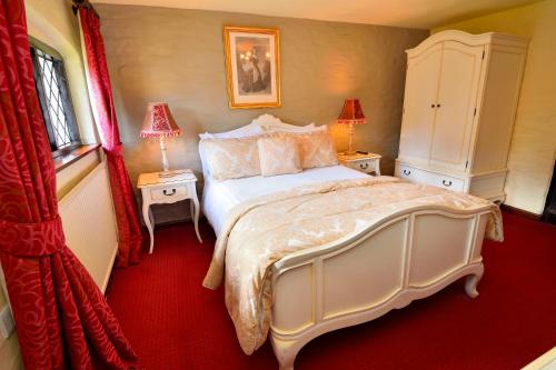 The Roundabout Hotel, , West Sussex