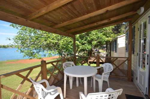 Arena Tasalera Mobile Homes – Premantura, IA