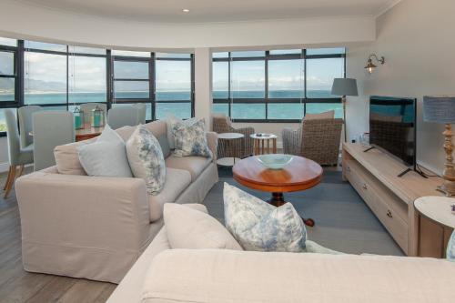 The Sun, Whales & Waves - Seafront Apartment, Hermanus (foto 3)