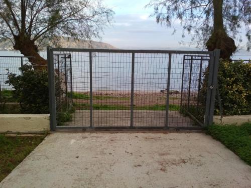  Seaside Studio in Salamís