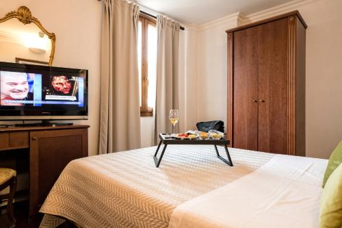Grand Hotel Italia - image 2