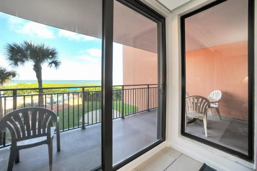 Oceanique Resort by Capital Vacations - image 2