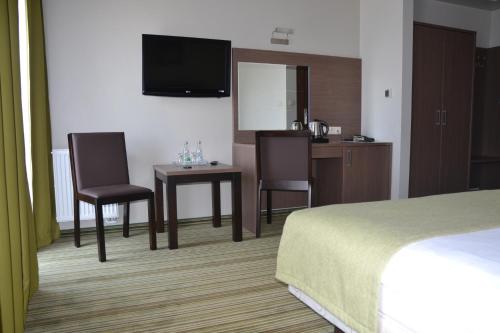 Hotel Pod Dębem - main image