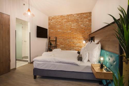Superior Double or Twin Room image 4