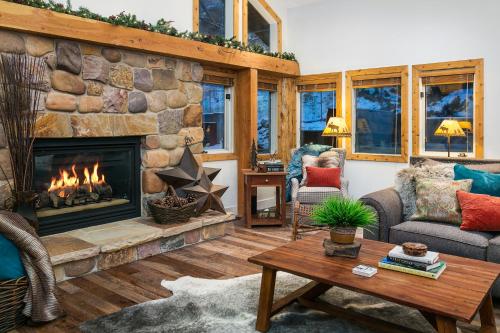 Canyon Retreat - image 2