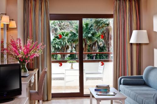 Double or twin room, deluxe