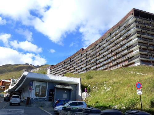 Apartment Le Bec Rouge-2 by Interhome in Tignes