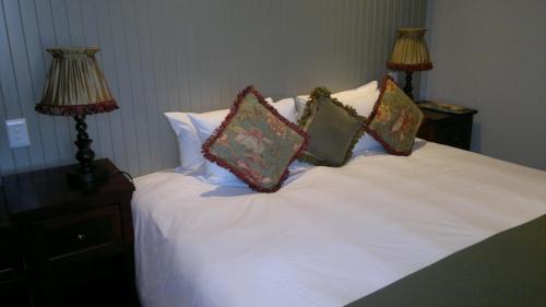 Peermont Metcourt at Frontier, Bethlehem Room Type - Superior Twin Room