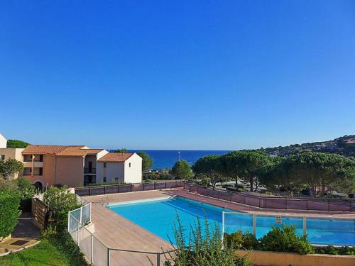Holiday Home Le Petit Olivier by Interhome near Le Polynesia Beach
