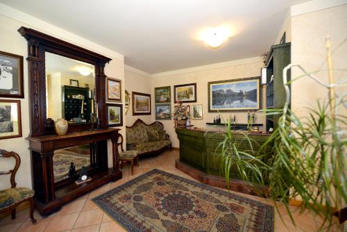 Vestabils, Hotel Veduta dell'Adamello in Temu