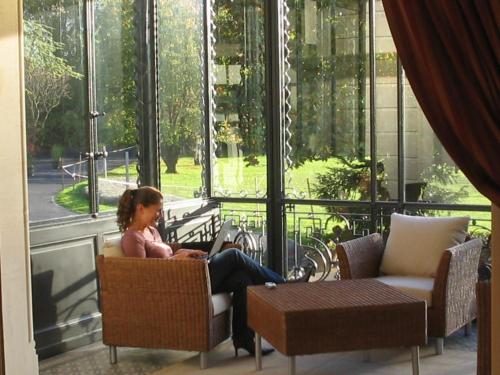 ردهة, لو سيناكل (Le Cenacle) in Eaux-Vives