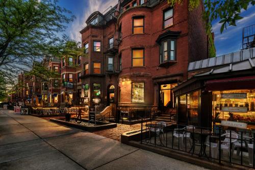 Stylish Studio on Newbury Street, #10 in Boston, USA