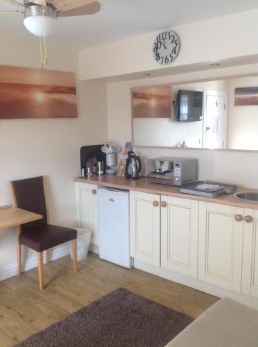 Crossways Tavern - image 12