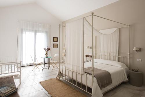 Masseria Fontana di Vite Masseria Fontana di Vite is perfectly located for both business and leisure guests in Matera. The property has everything you need for a comfortable stay. Service-minded staff will welcome and guide y