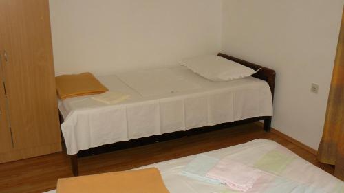 Apartments Fran - 150m from beach - image 6