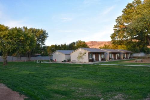 Zions Camp and Cottages