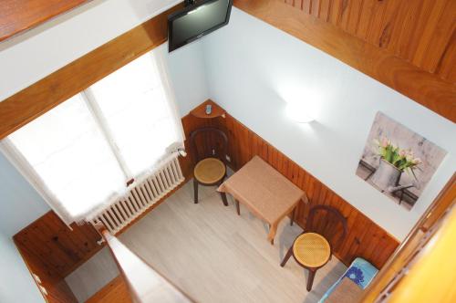 2 double beds
