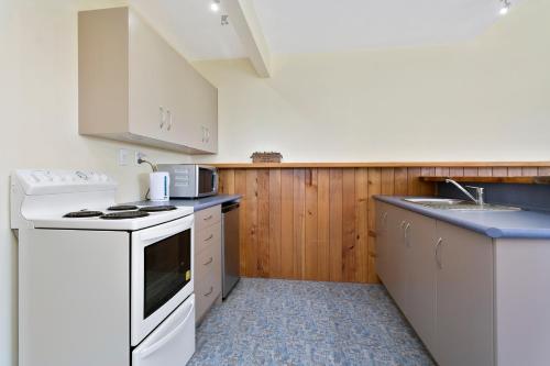 ห้องครัว, Mystery Creek Motel near สนามบินแฮมิลตัน