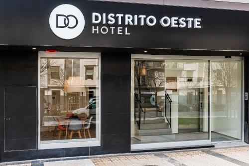 Hotel Distrito Oeste - image 2