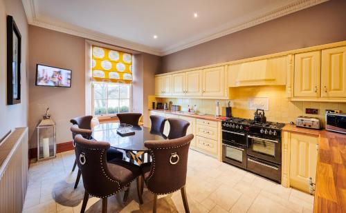 Alexander Residence - main image