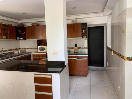 kuhinja, Casa Girardot Condominio El penon 5 Habitaciones. in Girardot