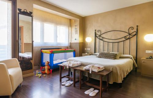 Hotel Els Caçadors de Ribes - image 3