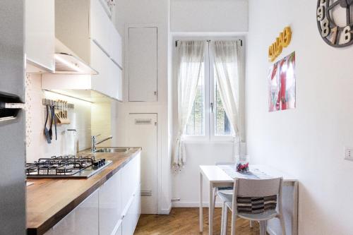 virtuve, New Capolinea 5 - Apartment in Ortica