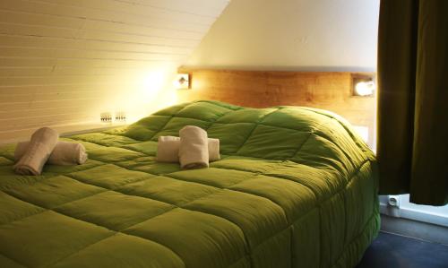 2 bedrooms, 4 beds