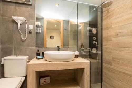  Thessaloniki Railway Station Studio in Thessaloniki