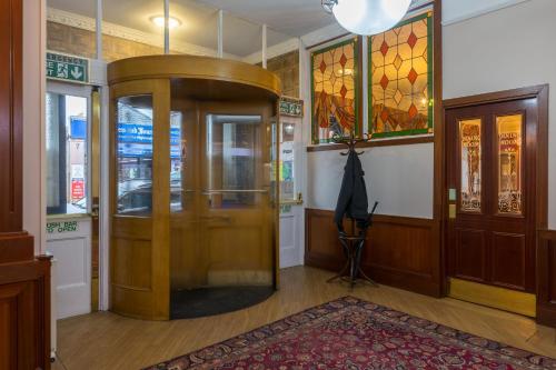 บริการและสิ่งอำนวยความสะดวก, โรงแรมเพนต์แลนด์ (Pentland Hotel) in ทัชโซ