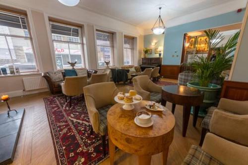 ผับ/เลาจน์, โรงแรมเพนต์แลนด์ (Pentland Hotel) in ทัชโซ