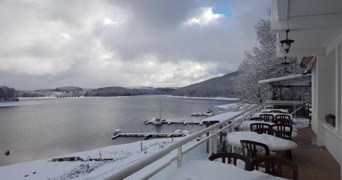 Skats, Hotel Restaurant La Caravelle in Peyrat-le-Chateau