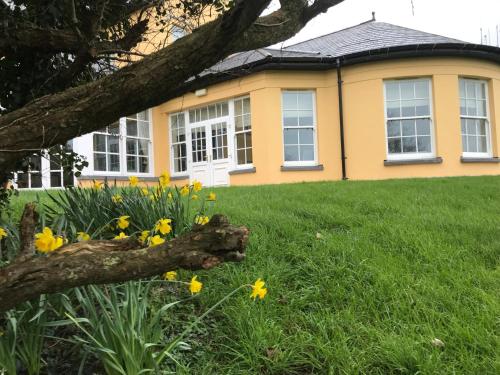 Emlagh House in Dingle