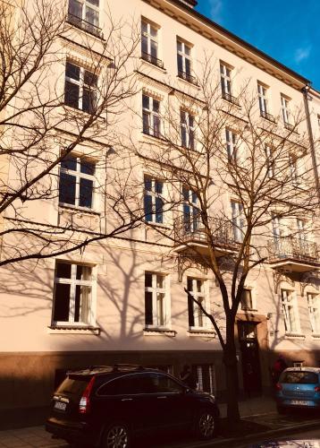 Old Time Apartments 5
