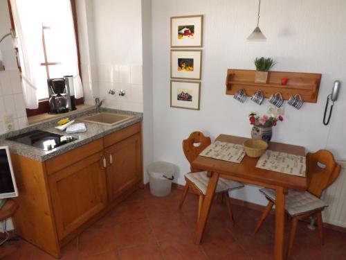 Studio with Balcony image 10