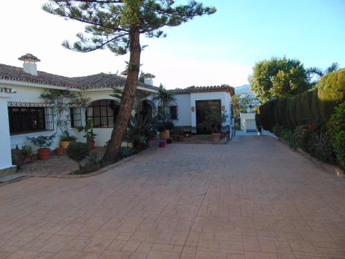 CASA MICHAEL - El Paraiso, Marbella