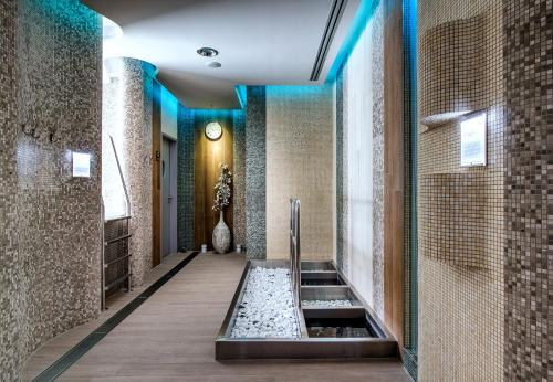 HOTEL PECR WELL - image 4