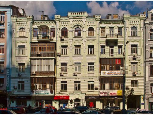 UKR apartments Arena City