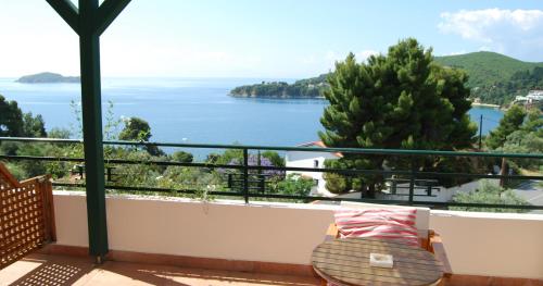 Helen's 11 boutique in Σκιάθος