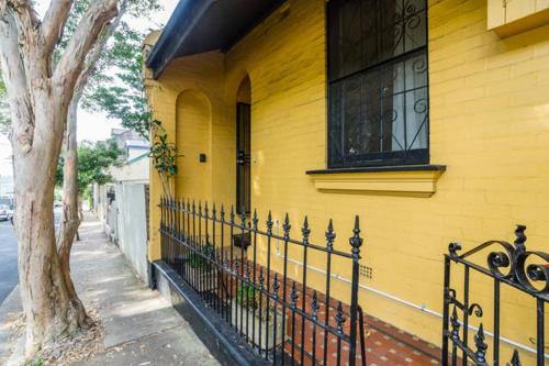 Parkview, Newtown, Sydney in Camperdown